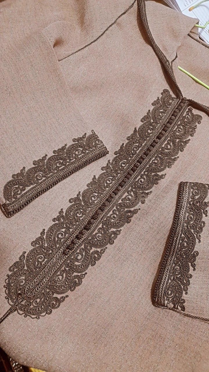 Moroccan Jellaba for Women – Timeless Elegance + Free Aker Fassi for Sublime Beauty!